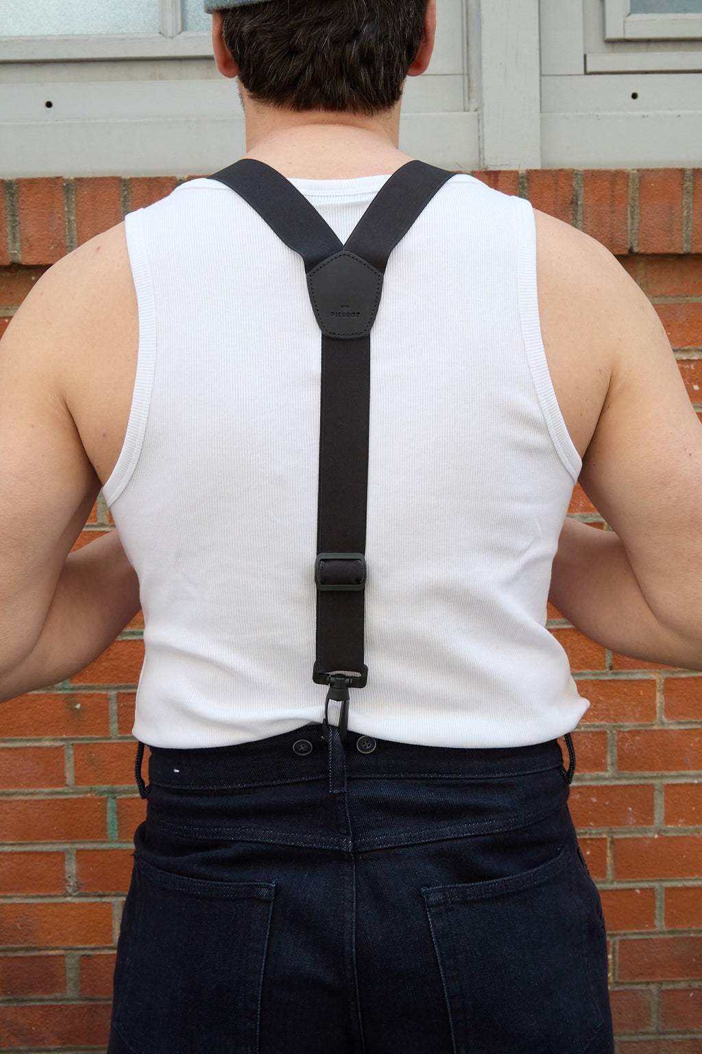 Partie arrière des bretelles homme sous t-shirt, fabriquées en France - Pierrot